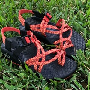 Chaco Size 7🧡